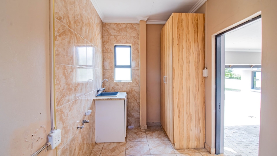 3 Bedroom Property for Sale in Oranjeville Free State